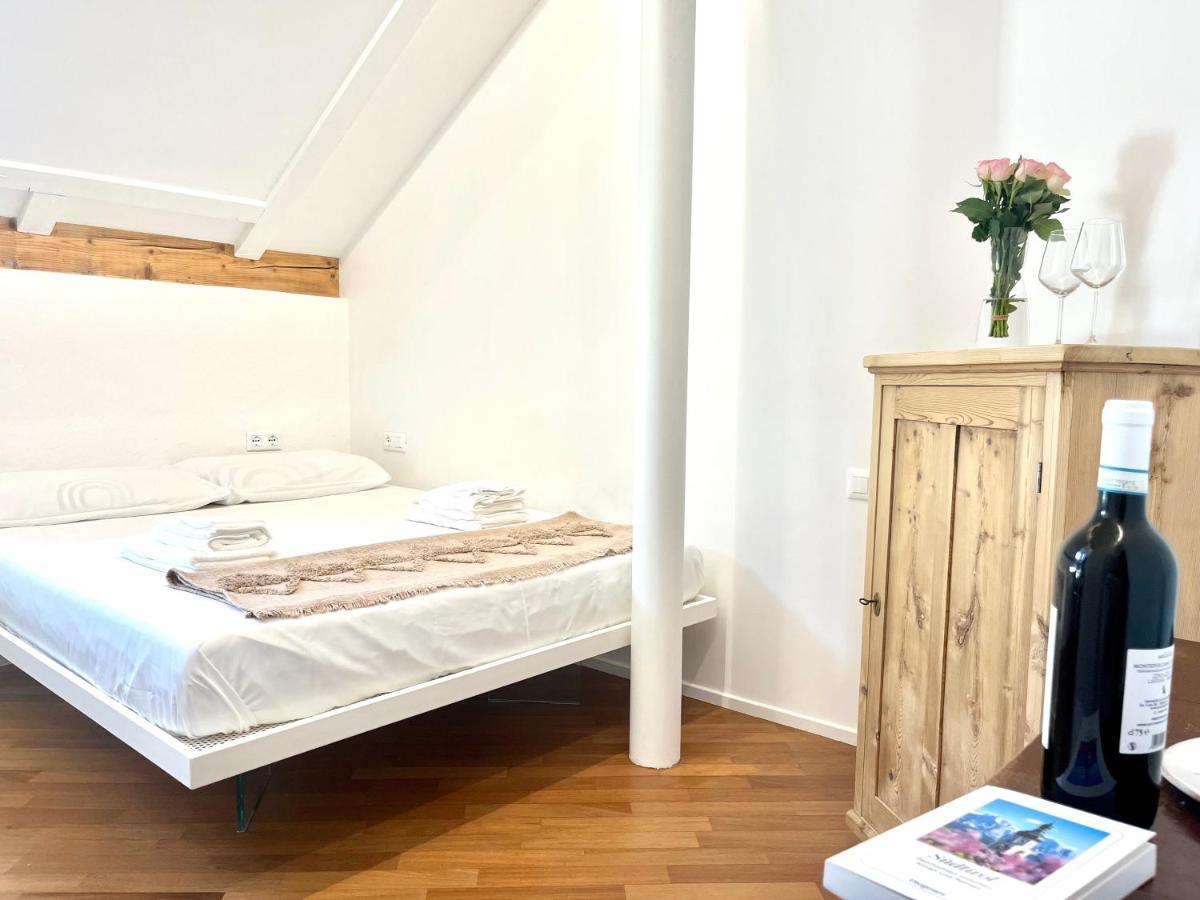 Historic Rooms And Apartments In The City Centre Of Bolzano Zewnętrze zdjęcie